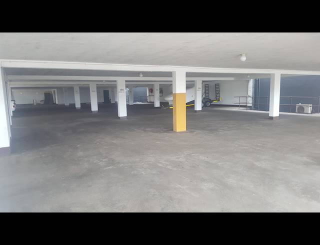 64M² OFFICE TO LET IN STAMFORD HILL